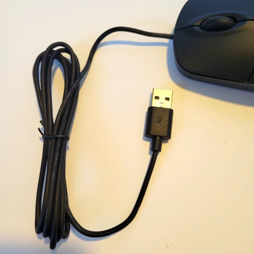 Amazon Basics 3-Button Wired USB Computer Mouse Black PC Desktop Laptop New
